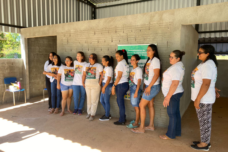 DPEMT leva empoderamento feminino em roda de conversa com produtoras rurais de Cláudia