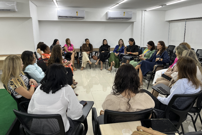 Escola Superior da DPEMT promove debate sobre misoginia e dá posse à nova diretoria da ABMCJ-MT